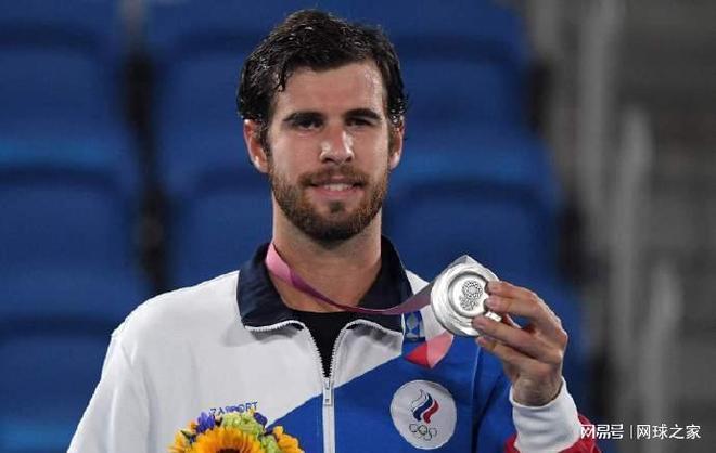 后卫之间极 后卫之间极