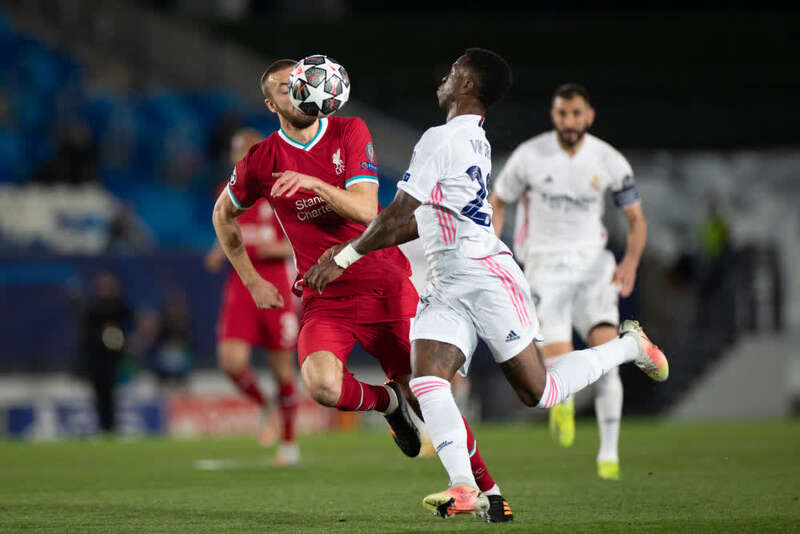 泰山队的防 泰山队的防