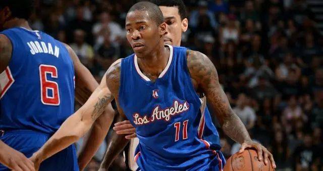 冰球是一项 冰球是一项