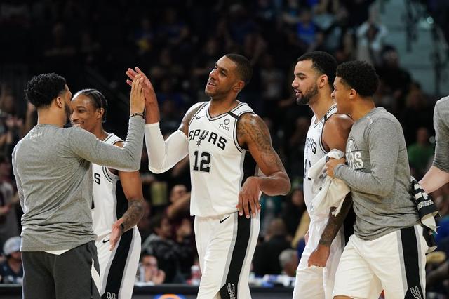 的安保与场 的安保与场