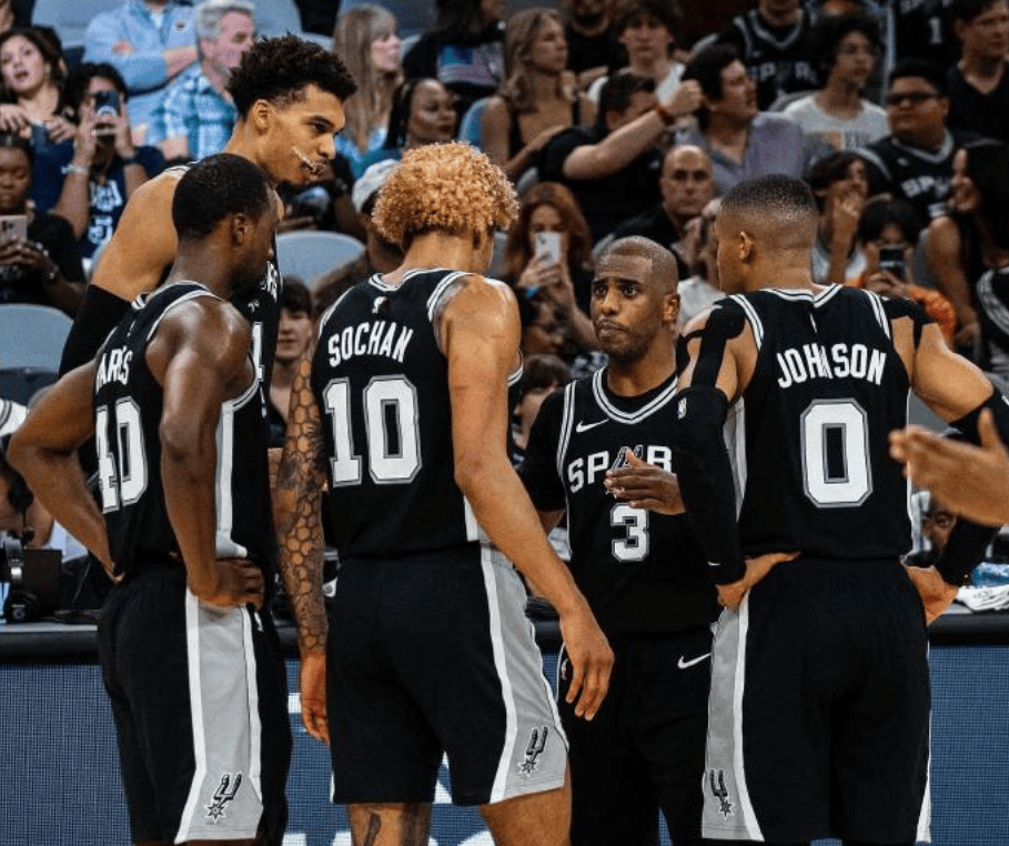 一份被涂改 一份被涂改